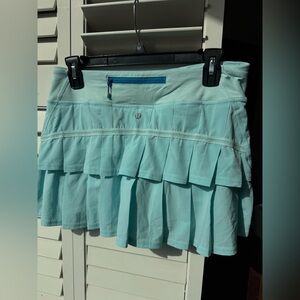 Lululemon Run: Pace Setter Skirt in Aquamarine size 6